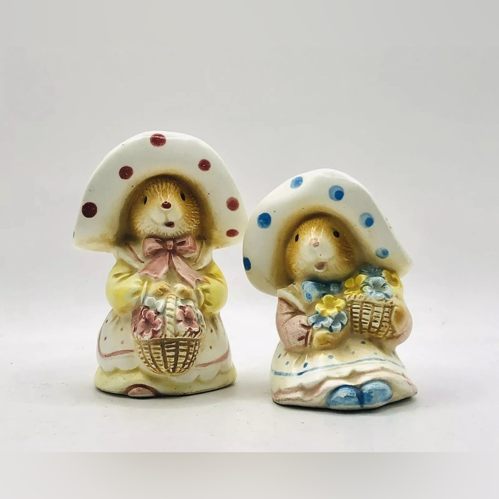 Two Lefton Girl Rabbit Figures Pink And Blue Dress And Hat Polka Dots Easter